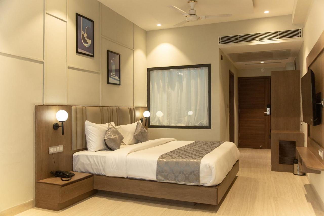Hotel Westend Udaipur Exterior foto