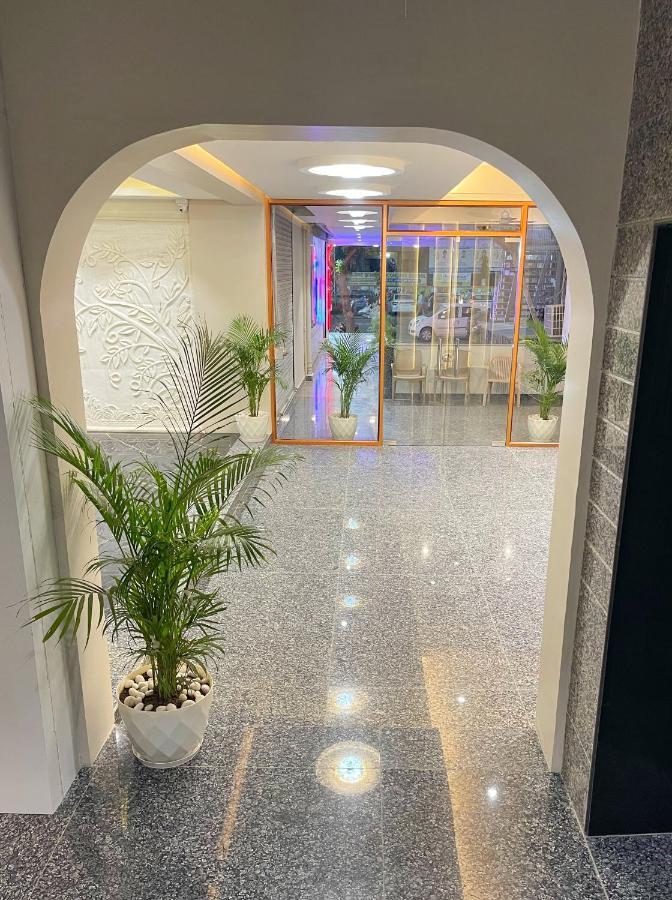 Hotel Westend Udaipur Exterior foto