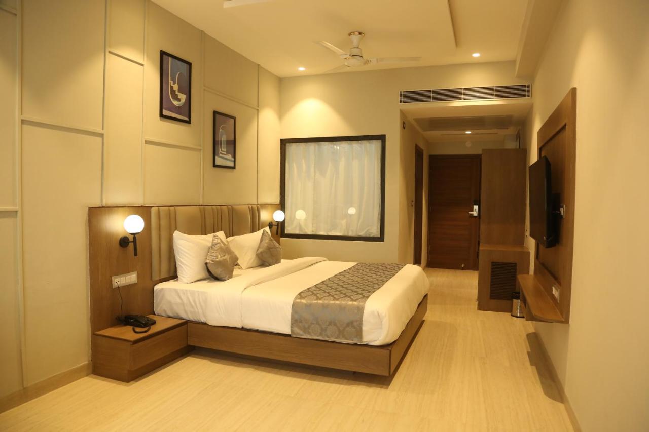 Hotel Westend Udaipur Exterior foto
